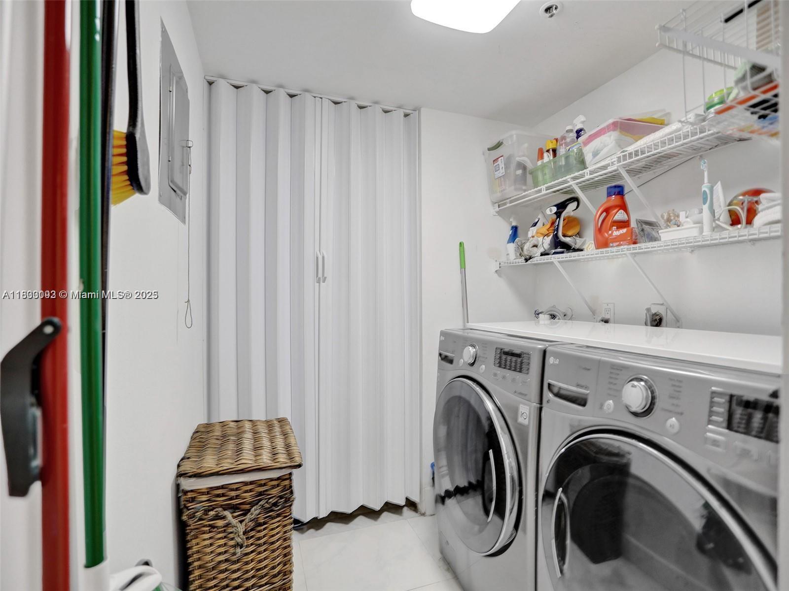 1627 Brickell Ave #605, Miami, Florida image 31
