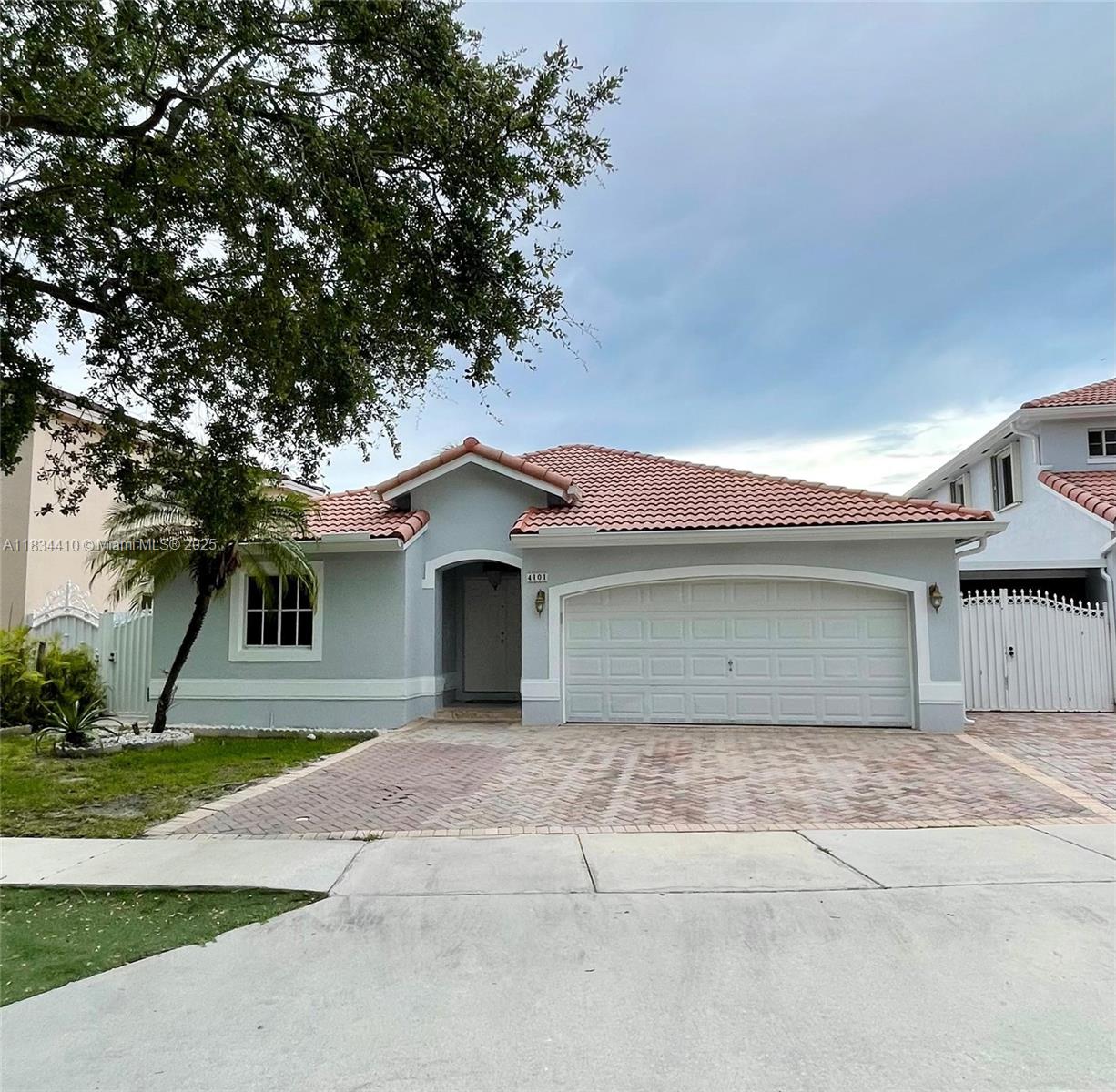 Property photo # 0