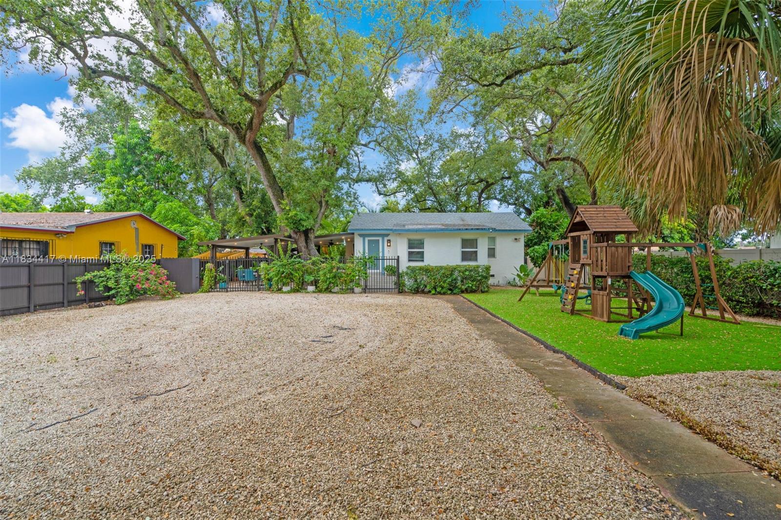 1341 NE 151st St, North Miami Beach, Florida image 2