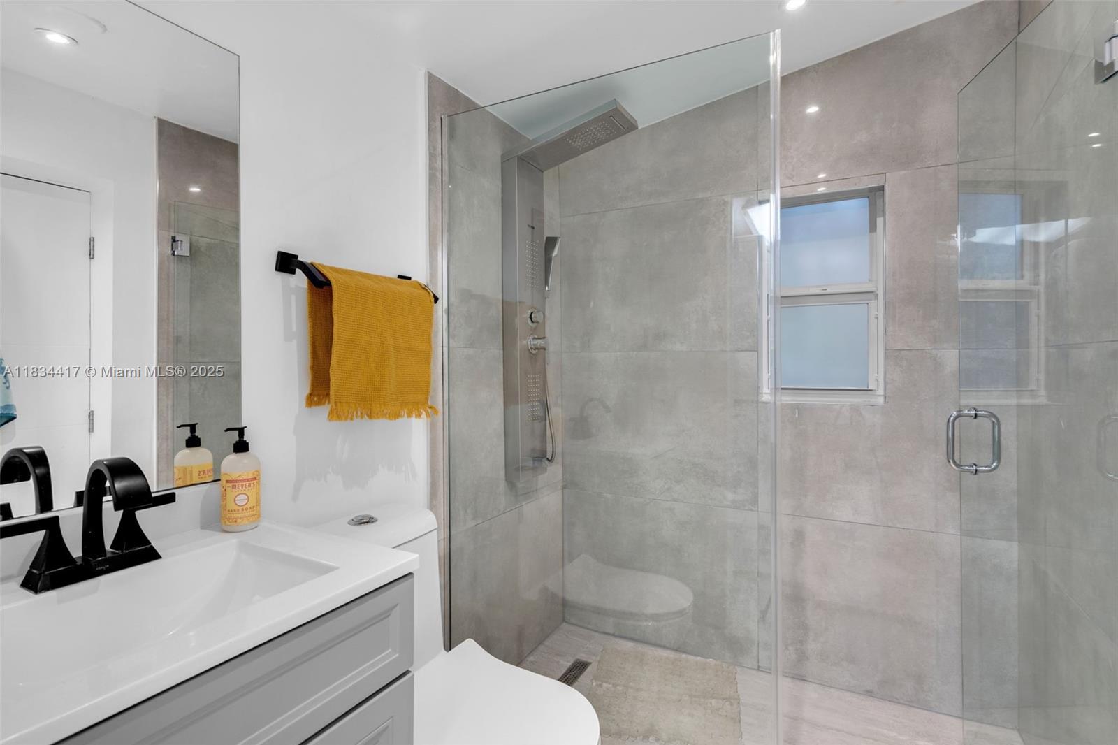 1341 NE 151st St, North Miami Beach, Florida image 20