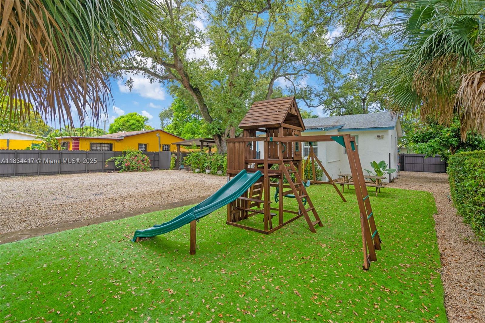1341 NE 151ST ST, NORTH MIAMI BEACH, FL 33162  Photo 3