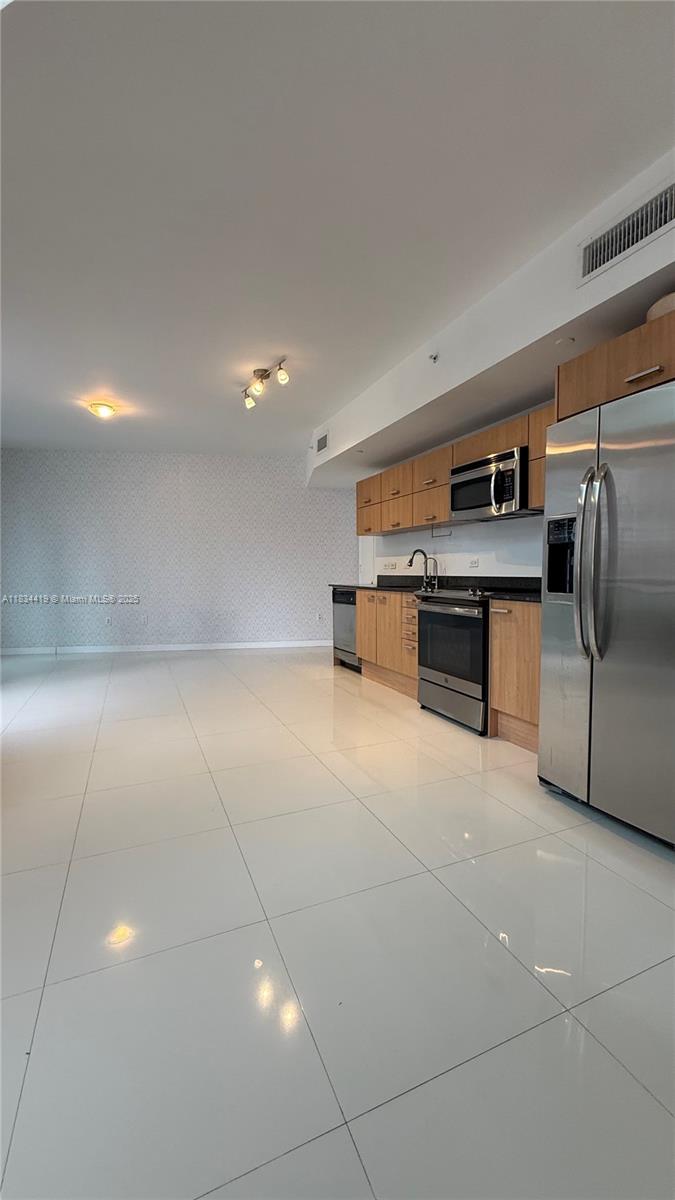 350 S Miami Ave #303, Miami, Florida image 13