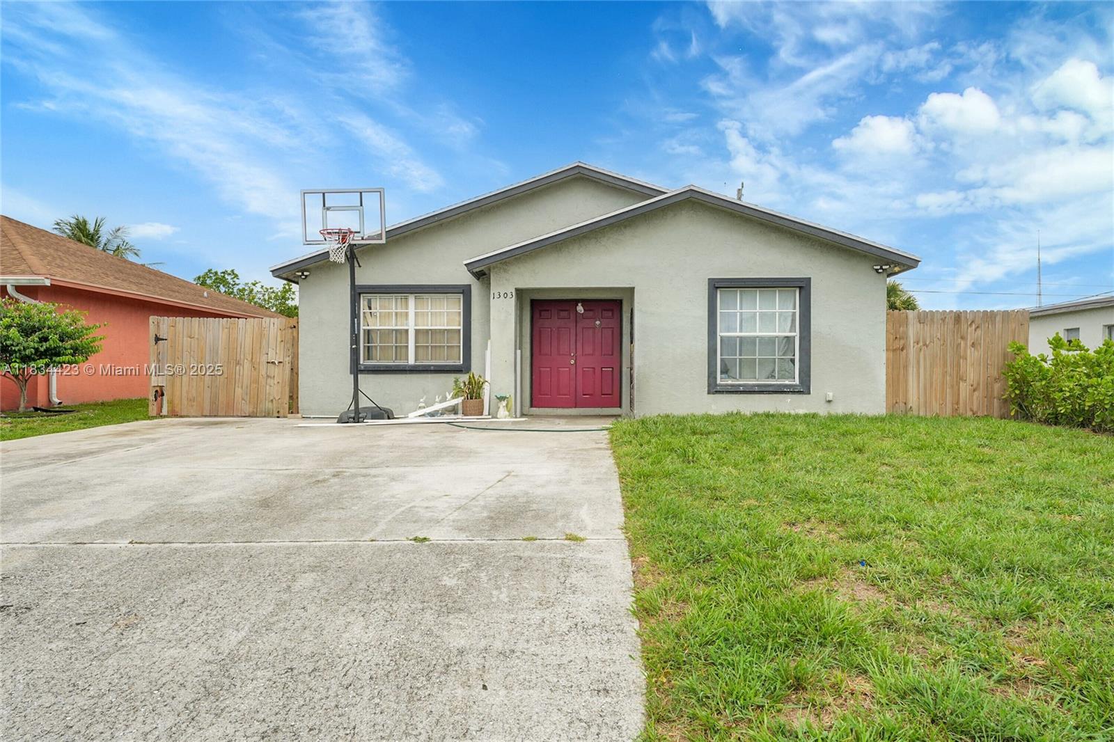 1303 W 6th St, Riviera Beach, Florida image 2
