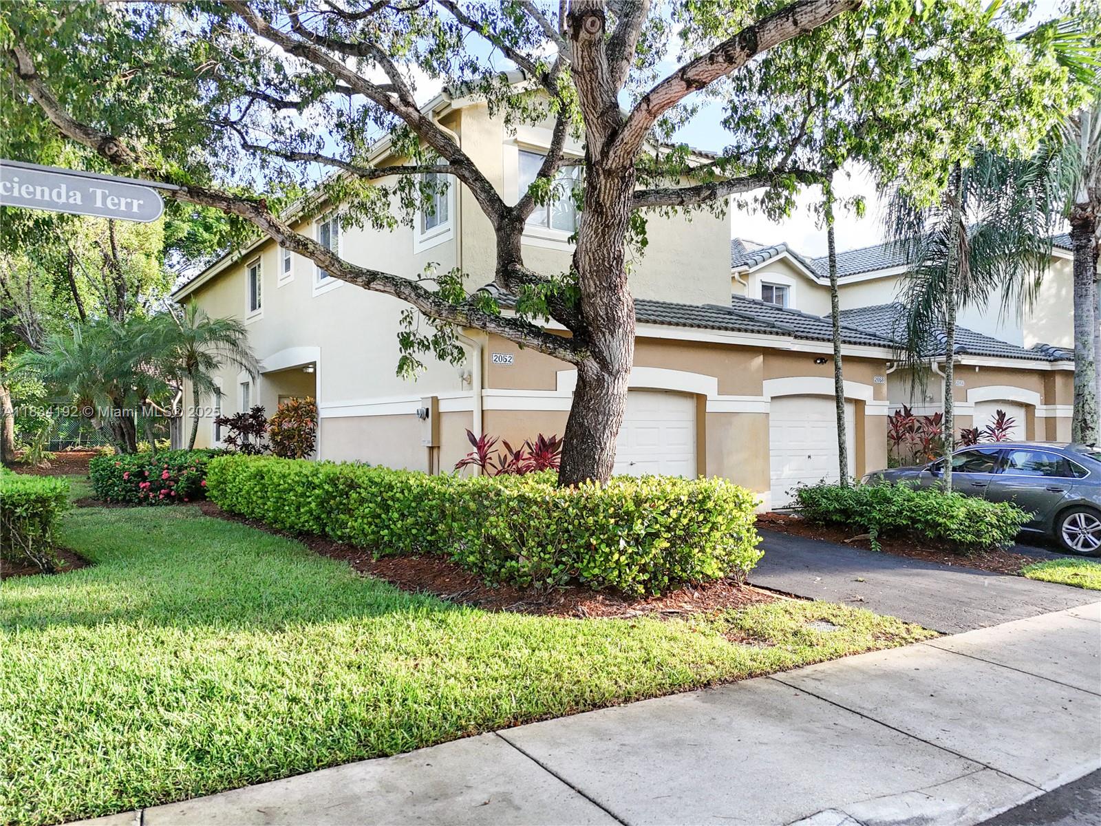 2052 Hacienda Ter, Weston, Florida image 25