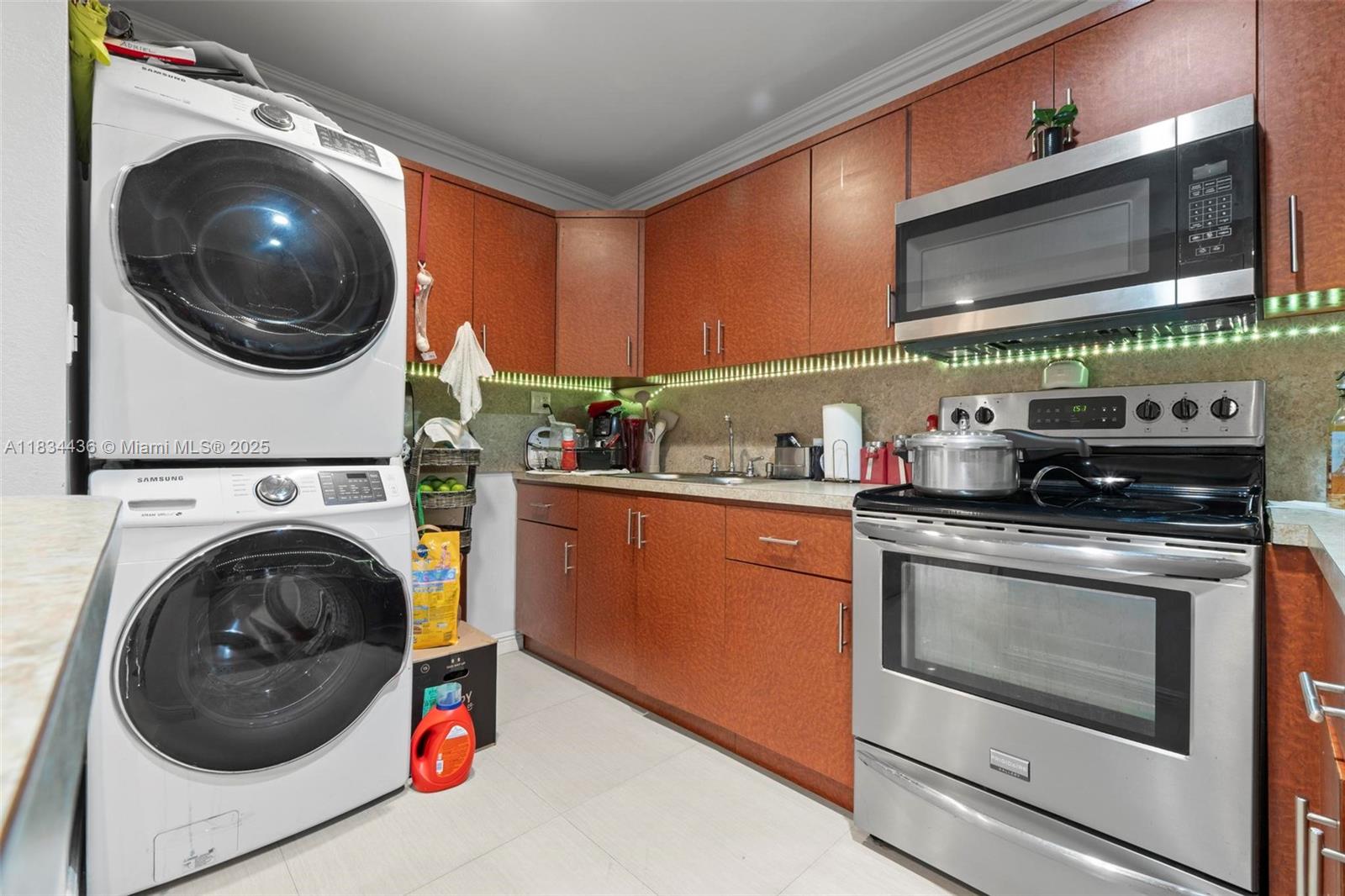 938 SE 12th St, Hialeah, Florida image 24