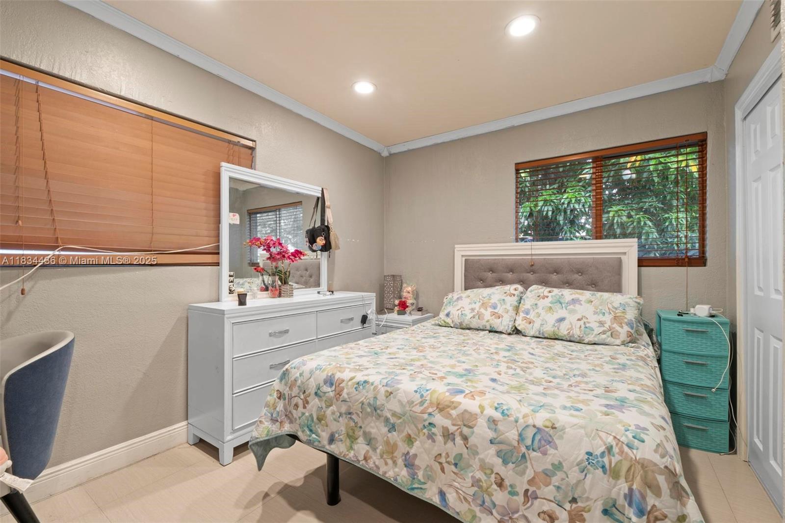 938 SE 12th St, Hialeah, Florida image 32