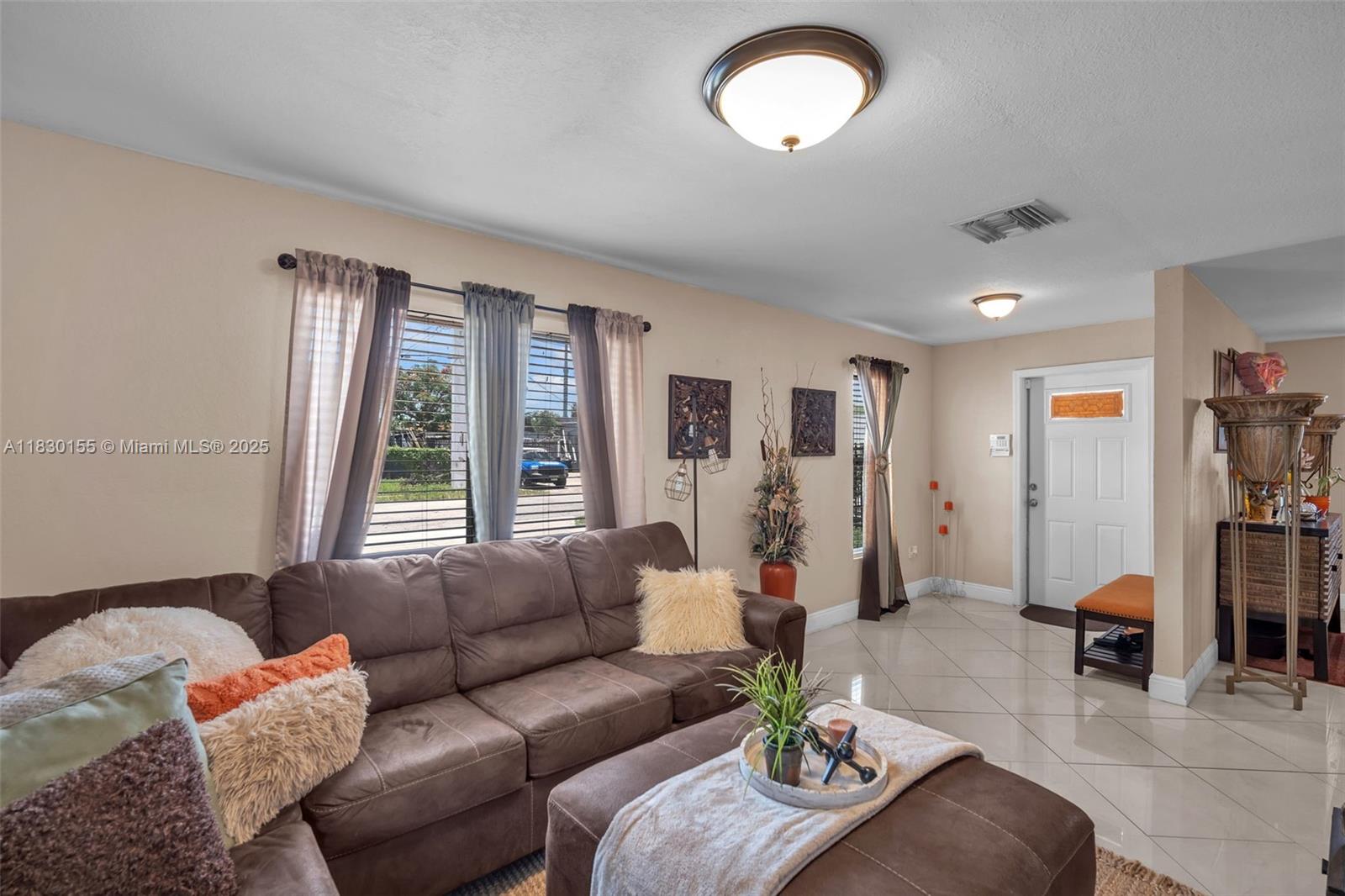 2175 NW 50th St, Miami, Florida image 5