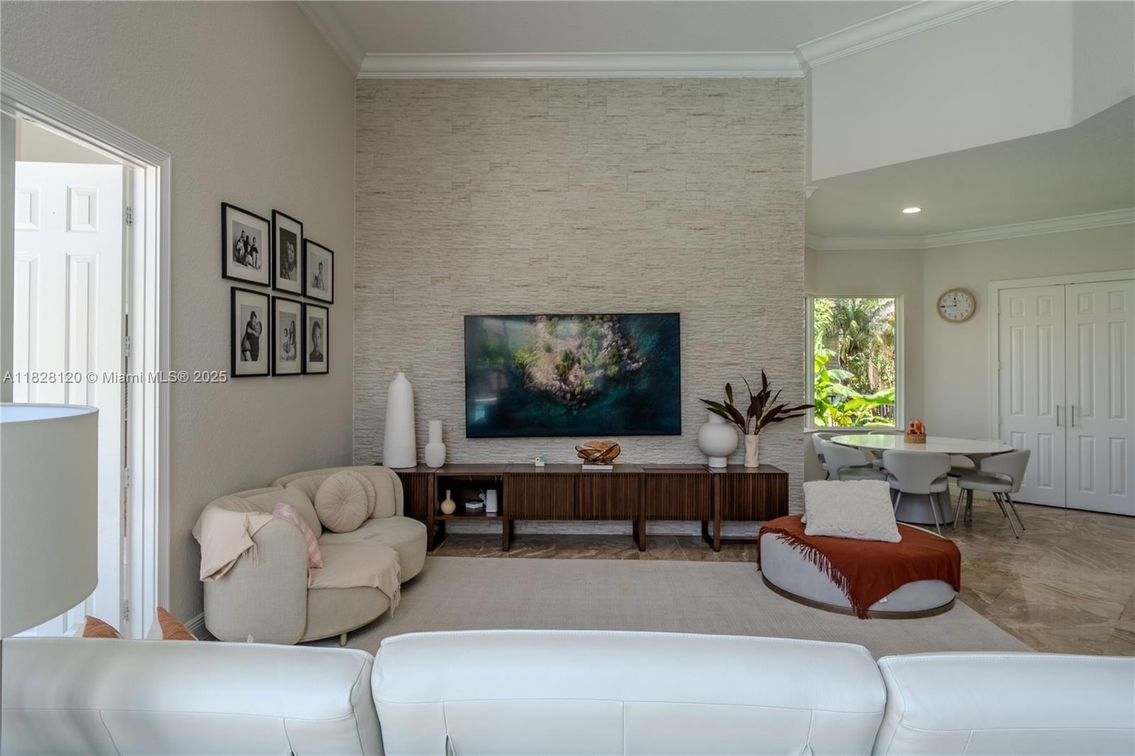2493 Poinciana Dr, Weston, Florida image 8