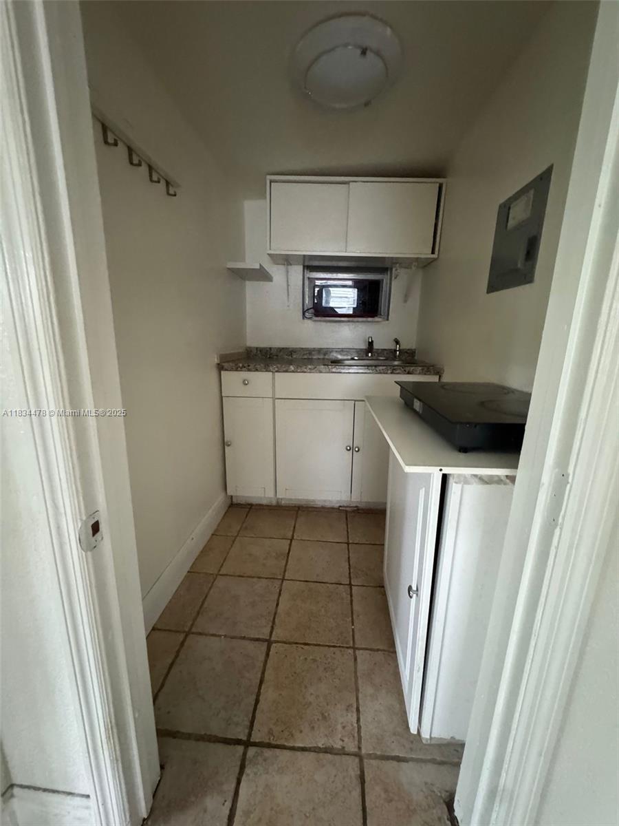 561 NE 159th St, Miami, Florida image 12