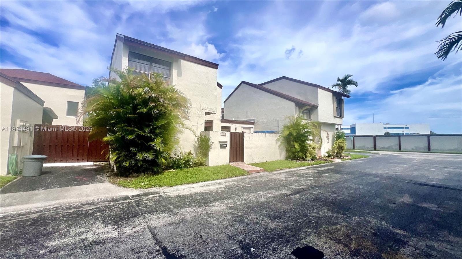 Property photo # 0