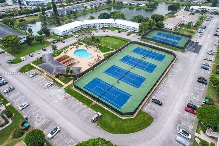 367 Sheffield O #O, West Palm Beach, Florida image 22