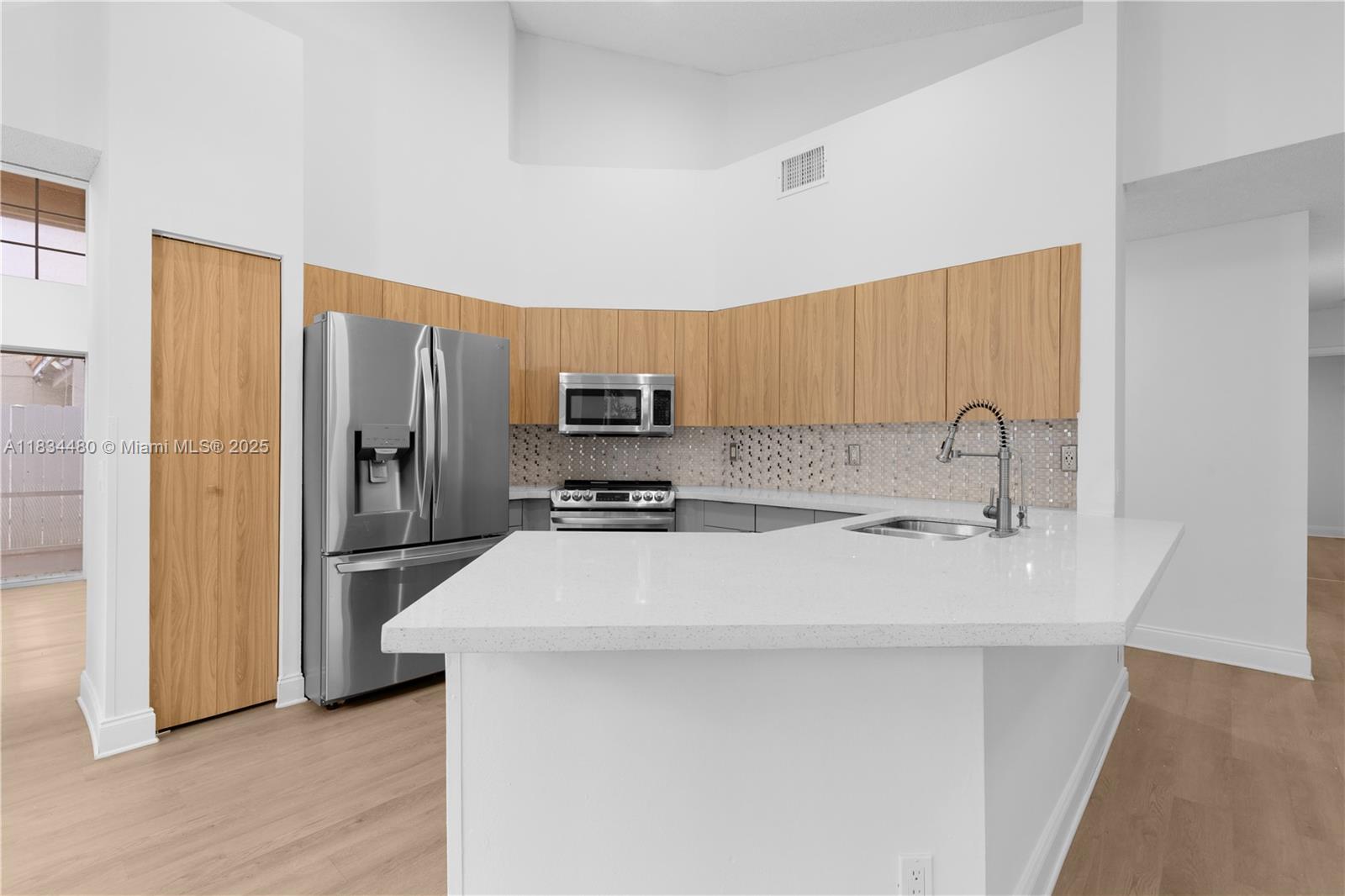 1525 Seabay Rd, Weston, Florida image 16