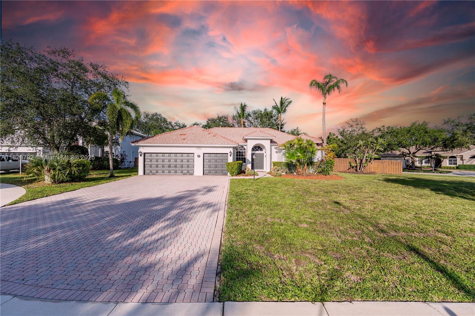 6946 Mariposa Cir Ct, Pembroke Pines, Florida image 1