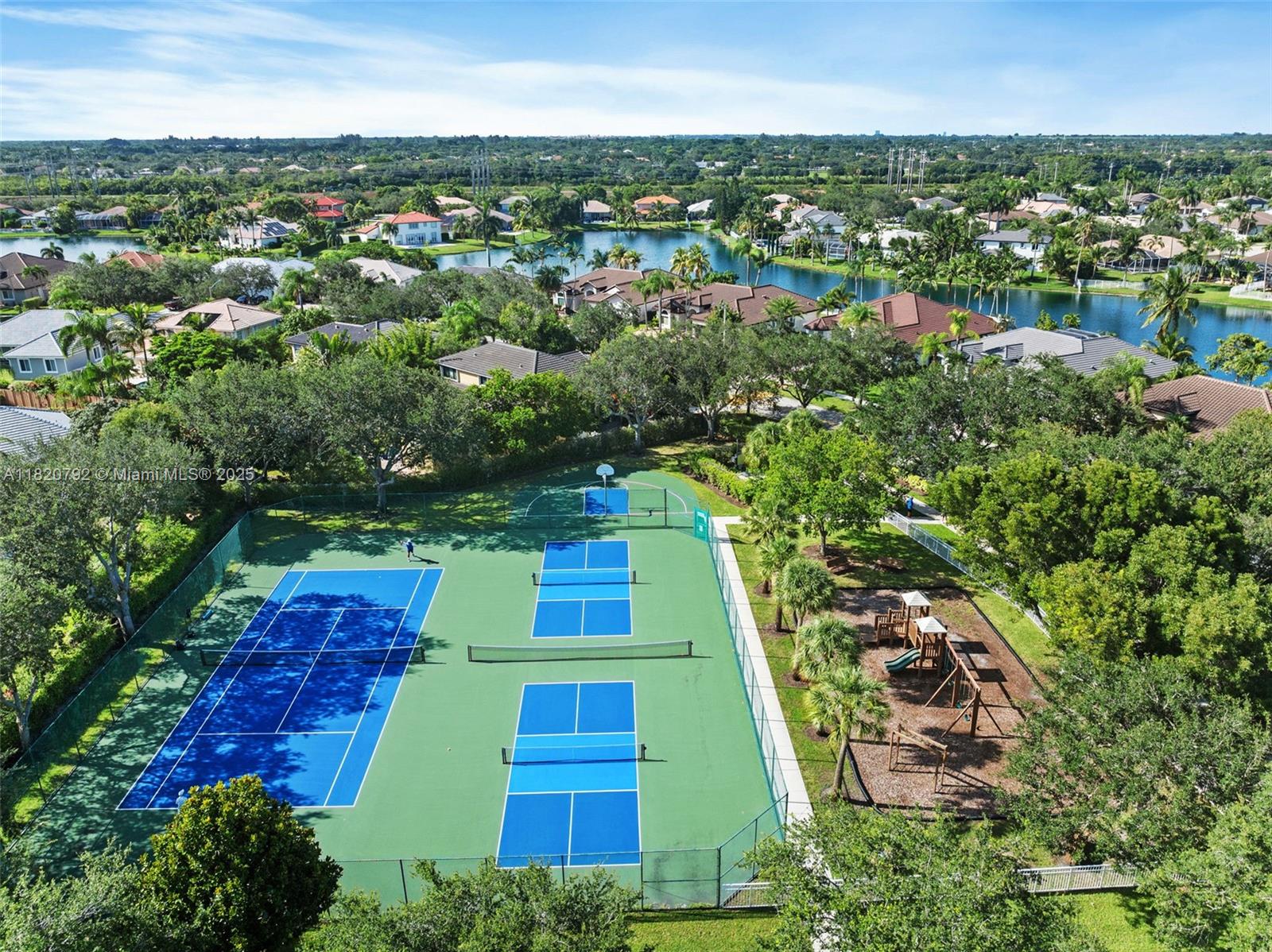 6946 Mariposa Cir Ct, Pembroke Pines, Florida image 36