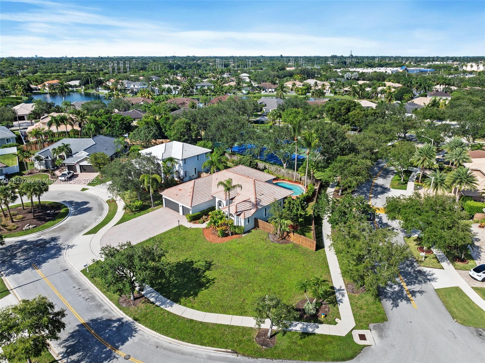 6946 Mariposa Cir Ct, Pembroke Pines, Florida image 4