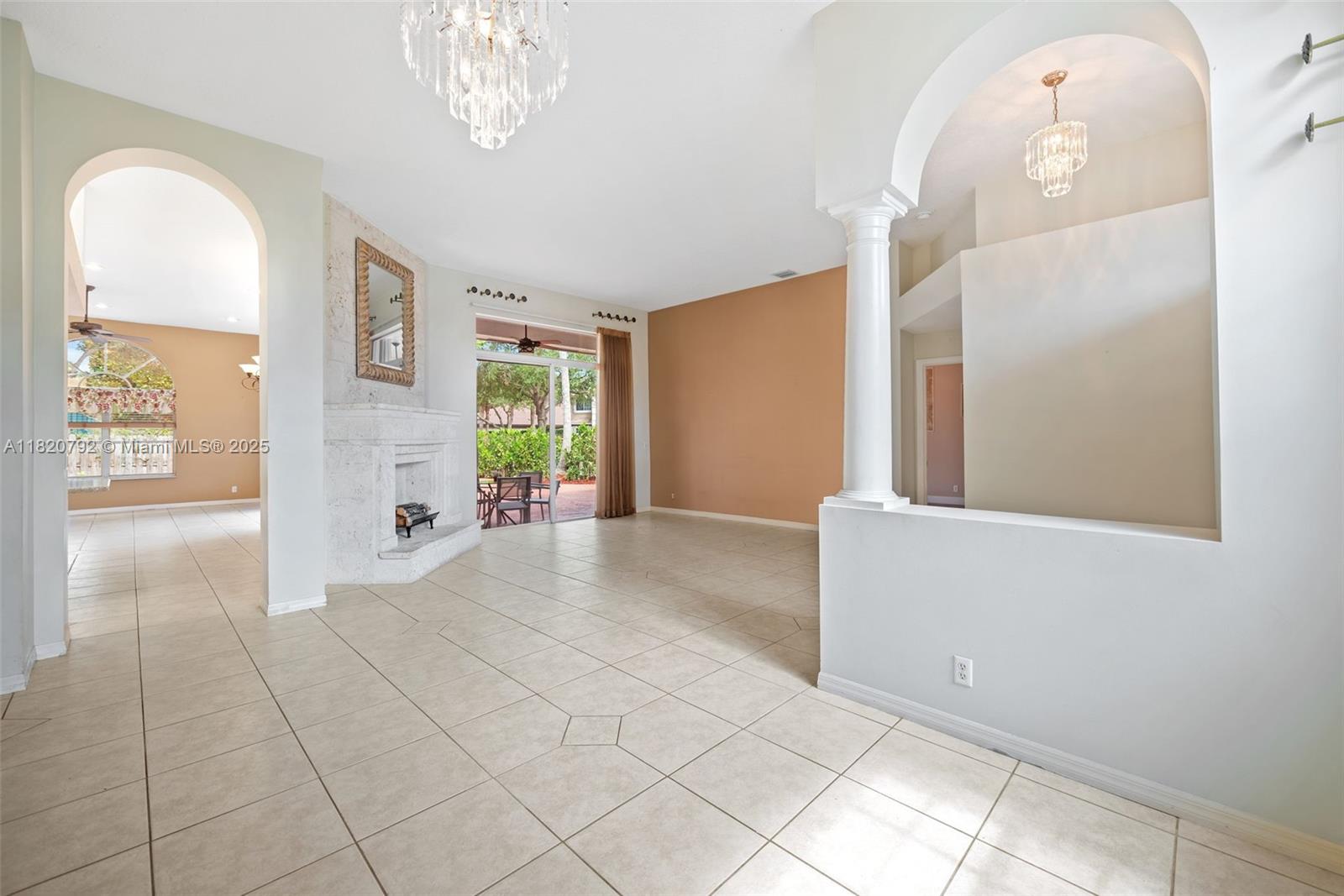 6946 Mariposa Cir Ct, Pembroke Pines, Florida image 8