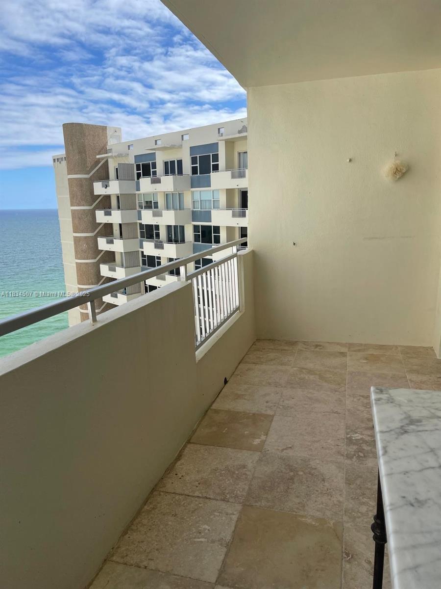 3180 S Ocean Dr #1602, Hallandale Beach, Florida image 10