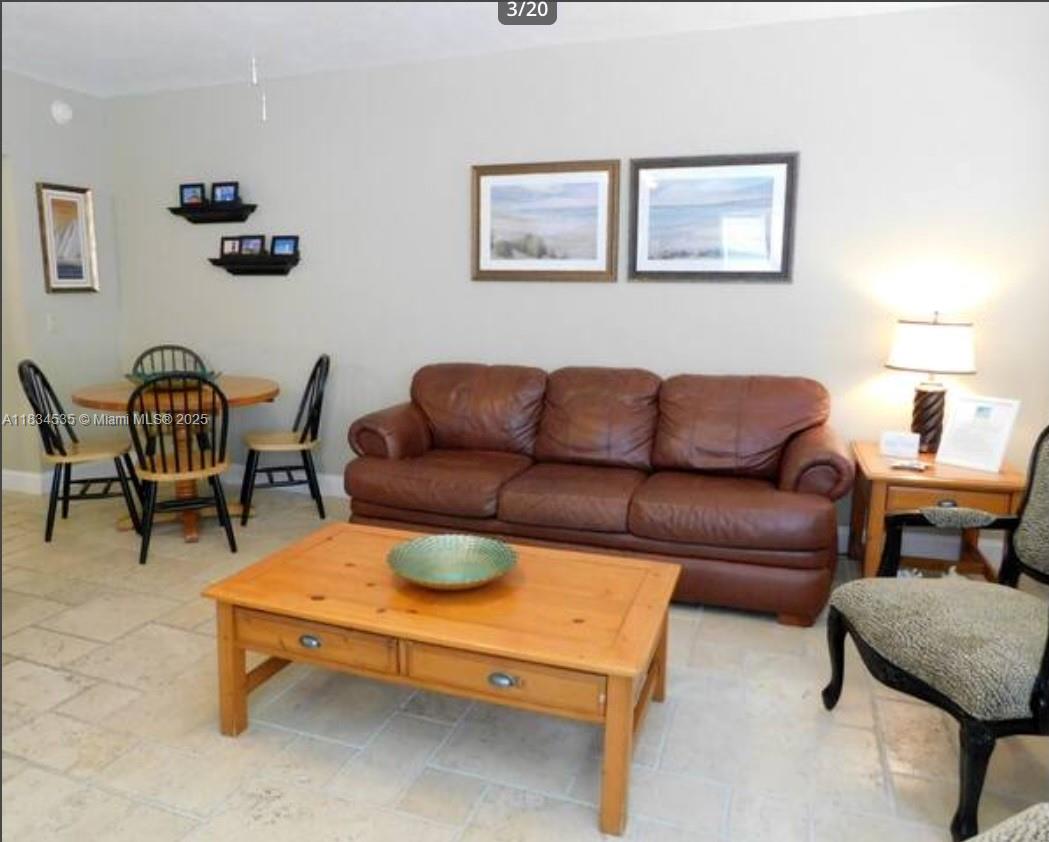 310 Arthur St #9, Hollywood, Florida image 2
