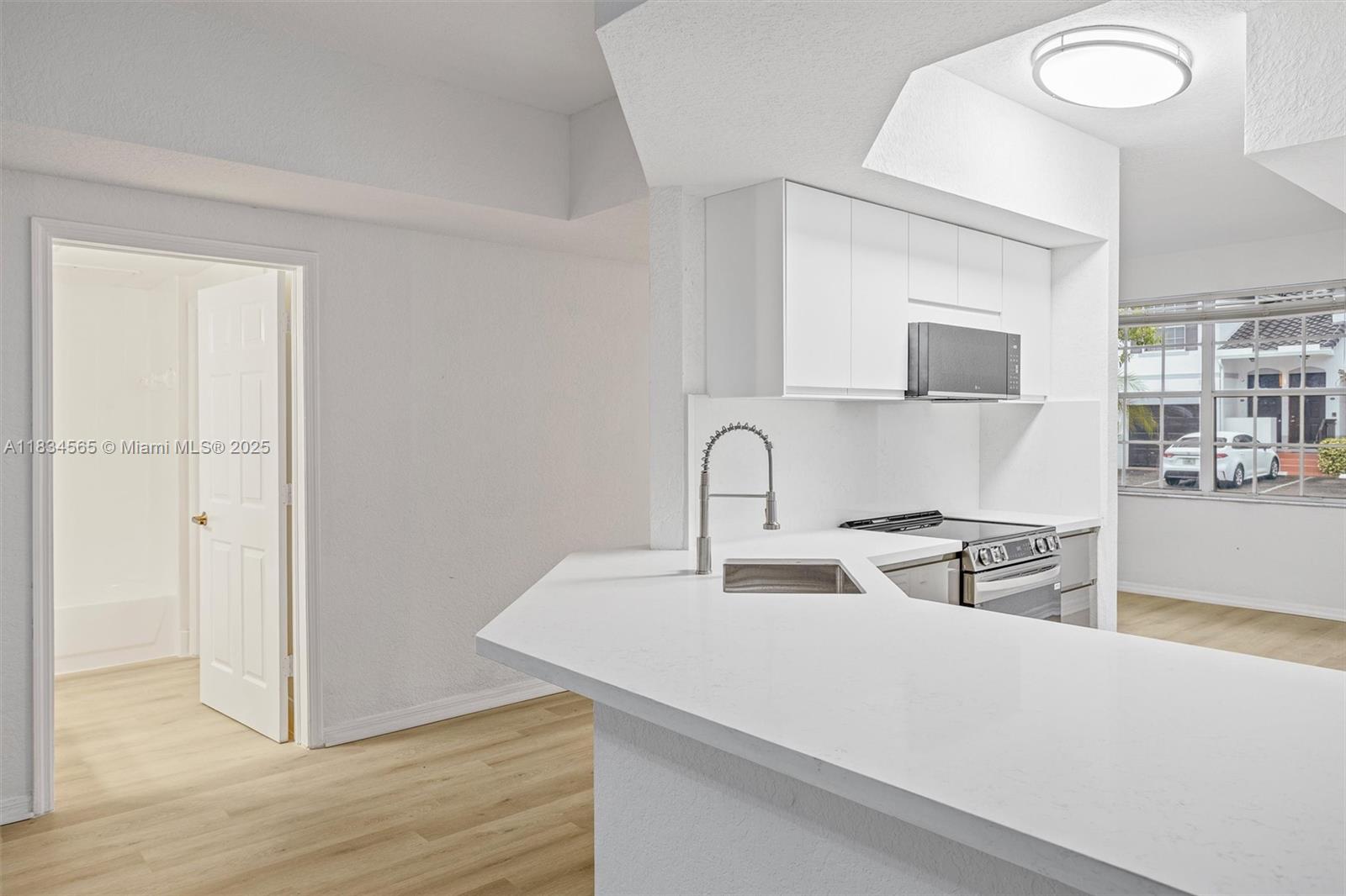 Property photo # 7