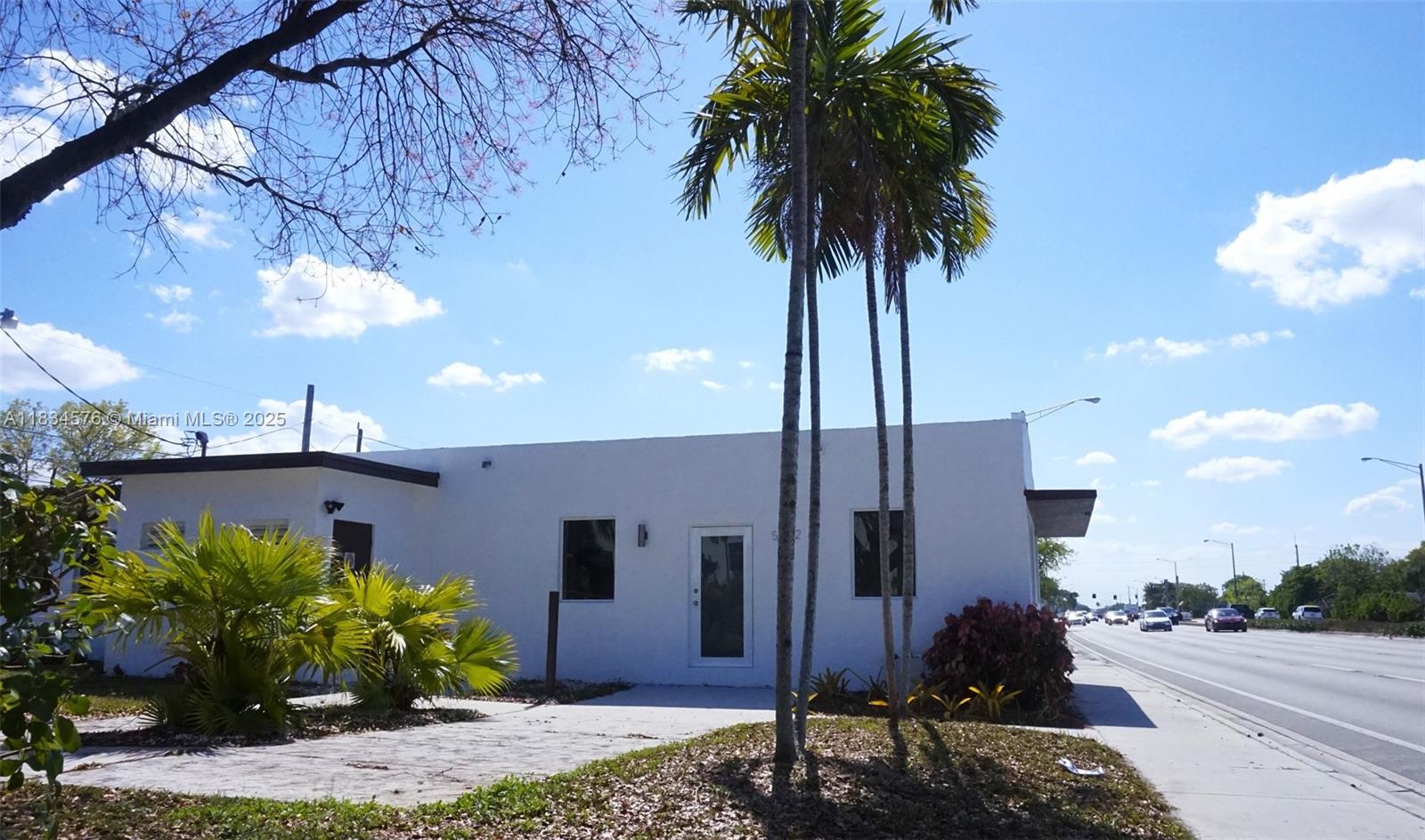 5232 Pembroke Rd, West Park, Florida image 2