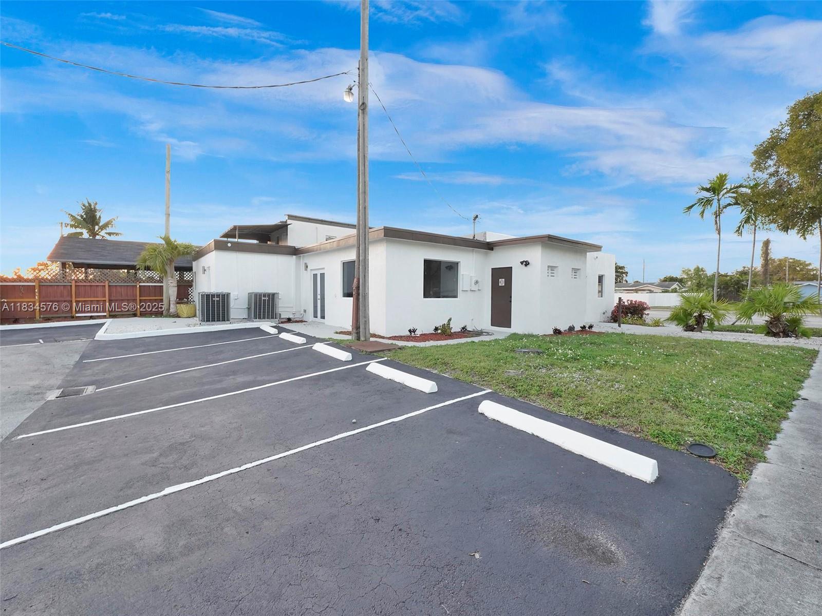5232 Pembroke Rd, West Park, Florida image 5