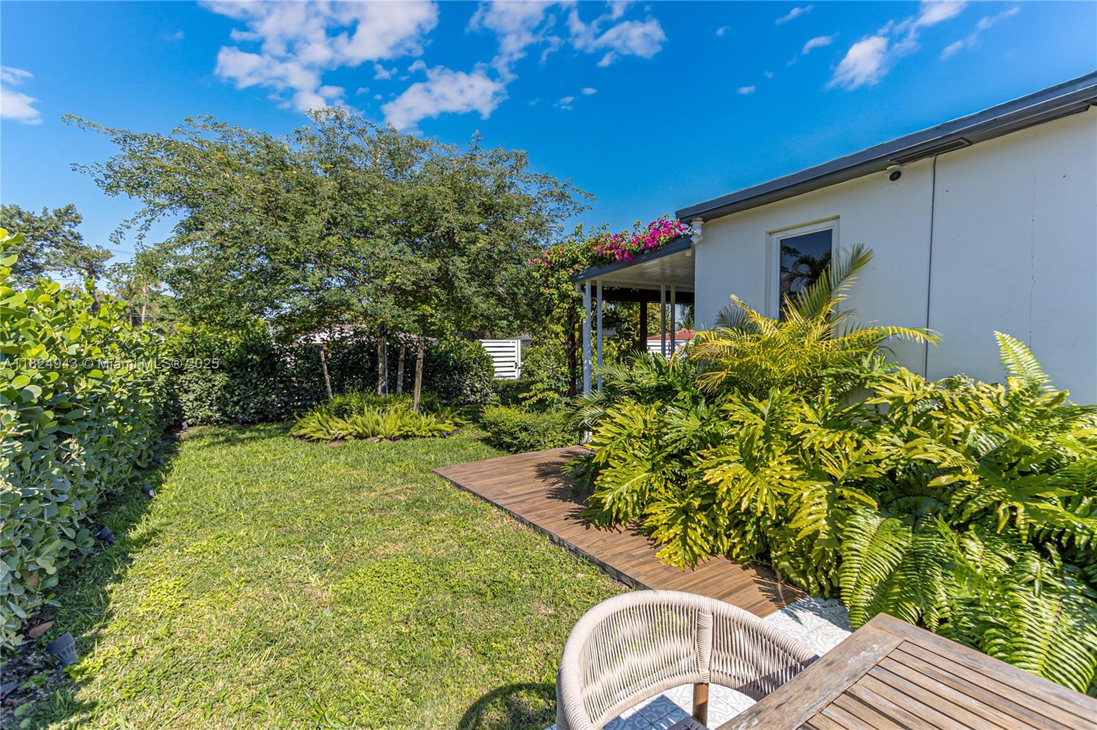 532 NW 100th St, Miami, Florida image 36