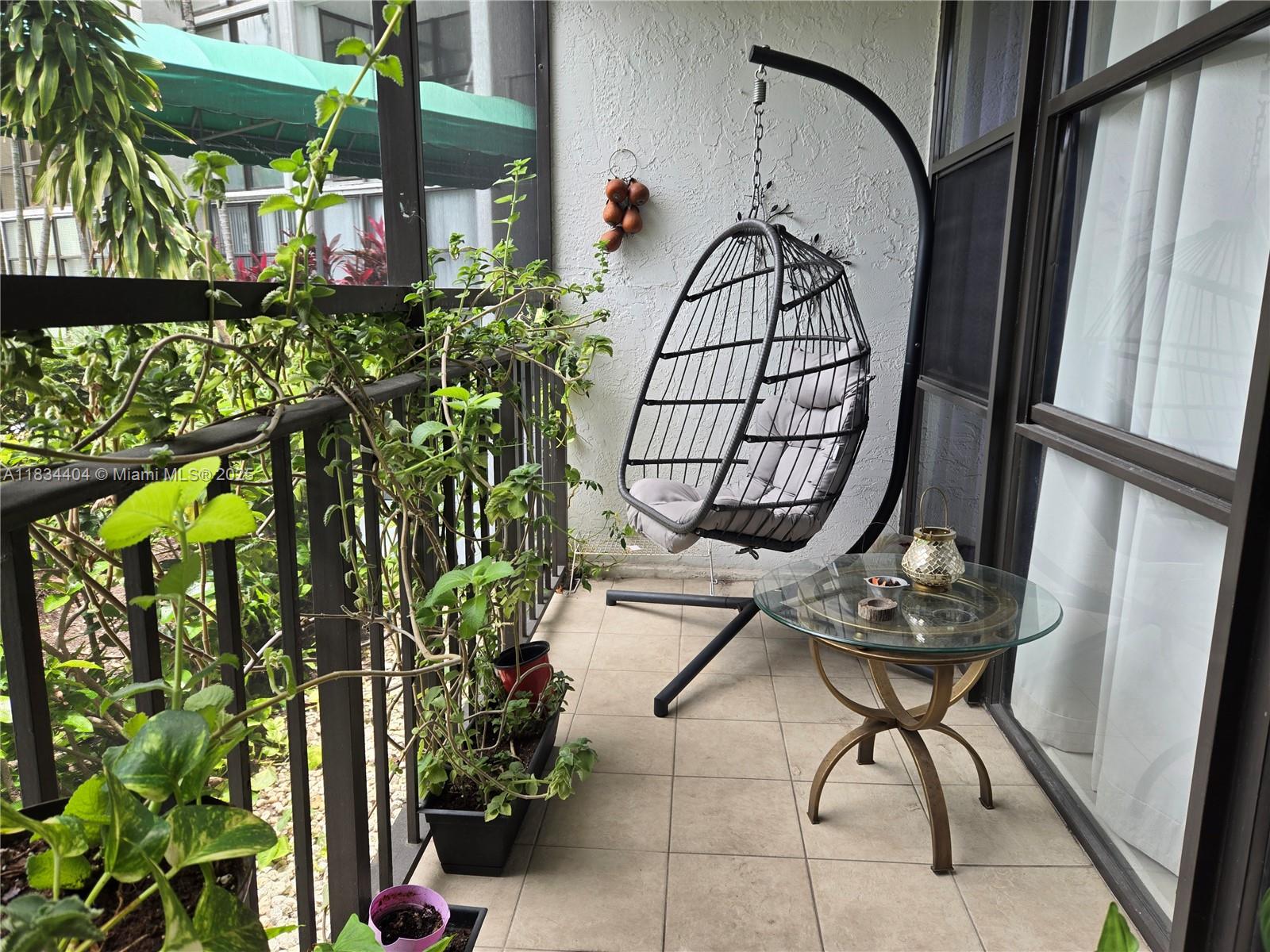 1000 Parkview Dr #114, Hallandale Beach, Florida image 18