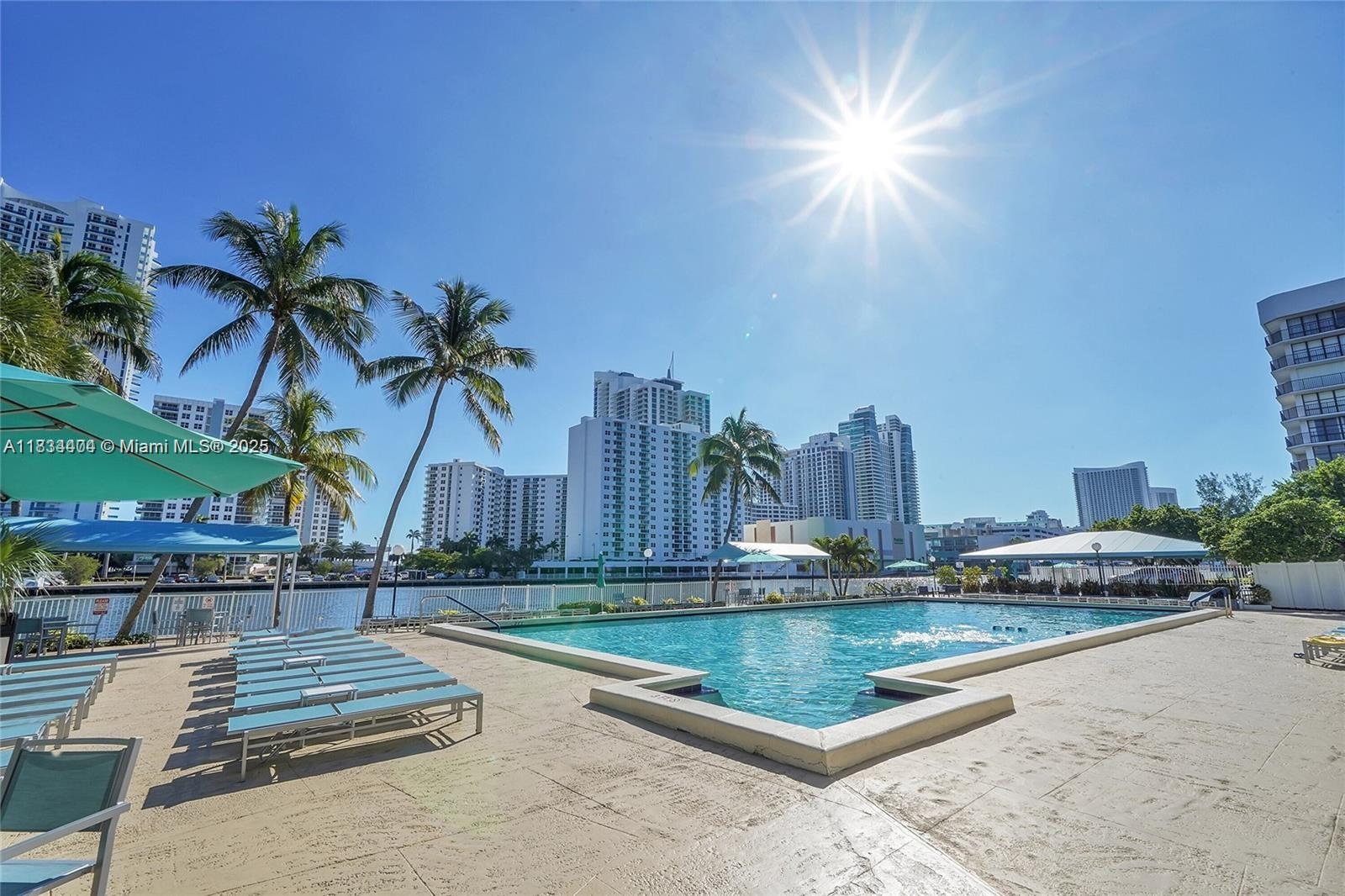 1000 Parkview Dr #114, Hallandale Beach, Florida image 26