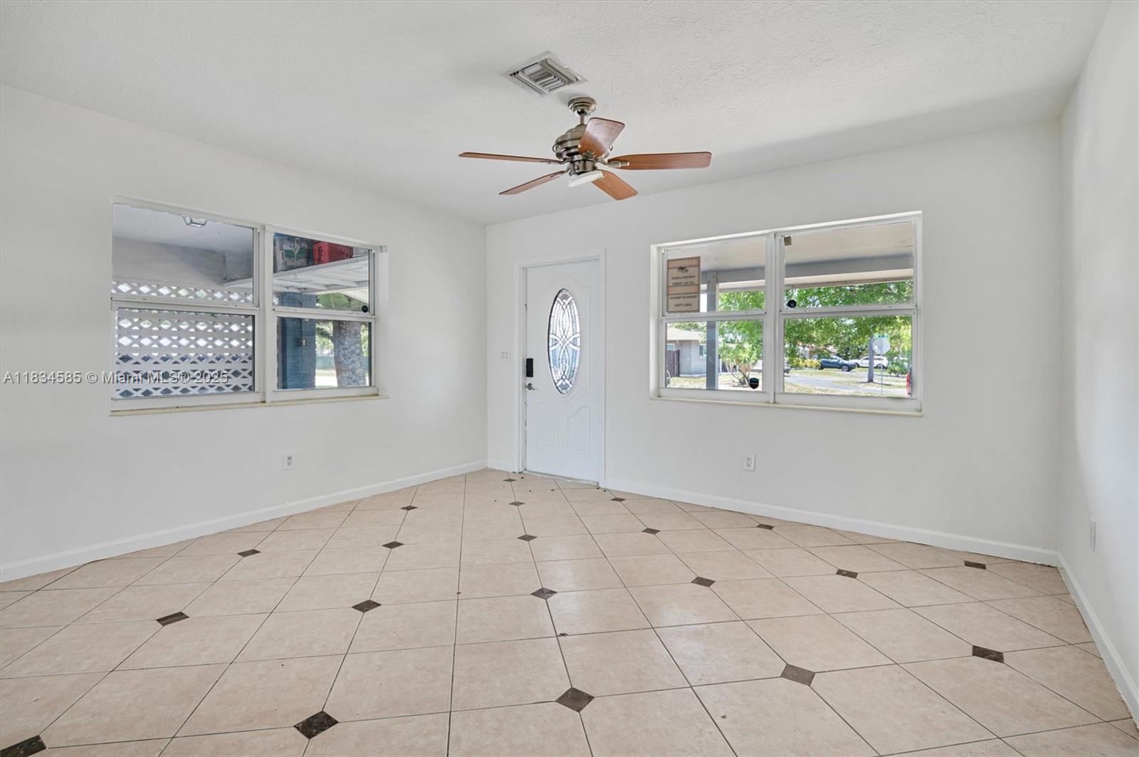 700 NE 47th St, Oakland Park, Florida image 4