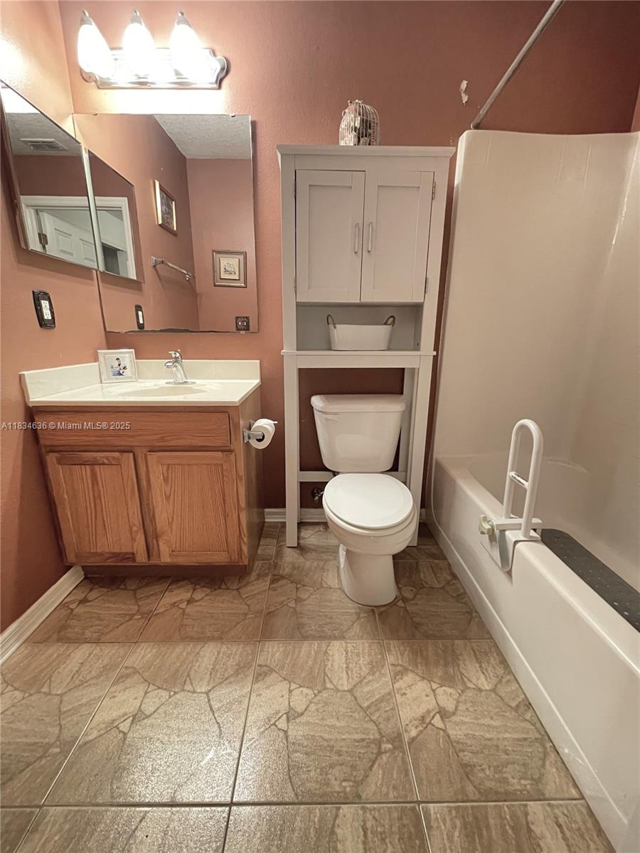 8535 104th Ct, Vero Beach, Florida image 17