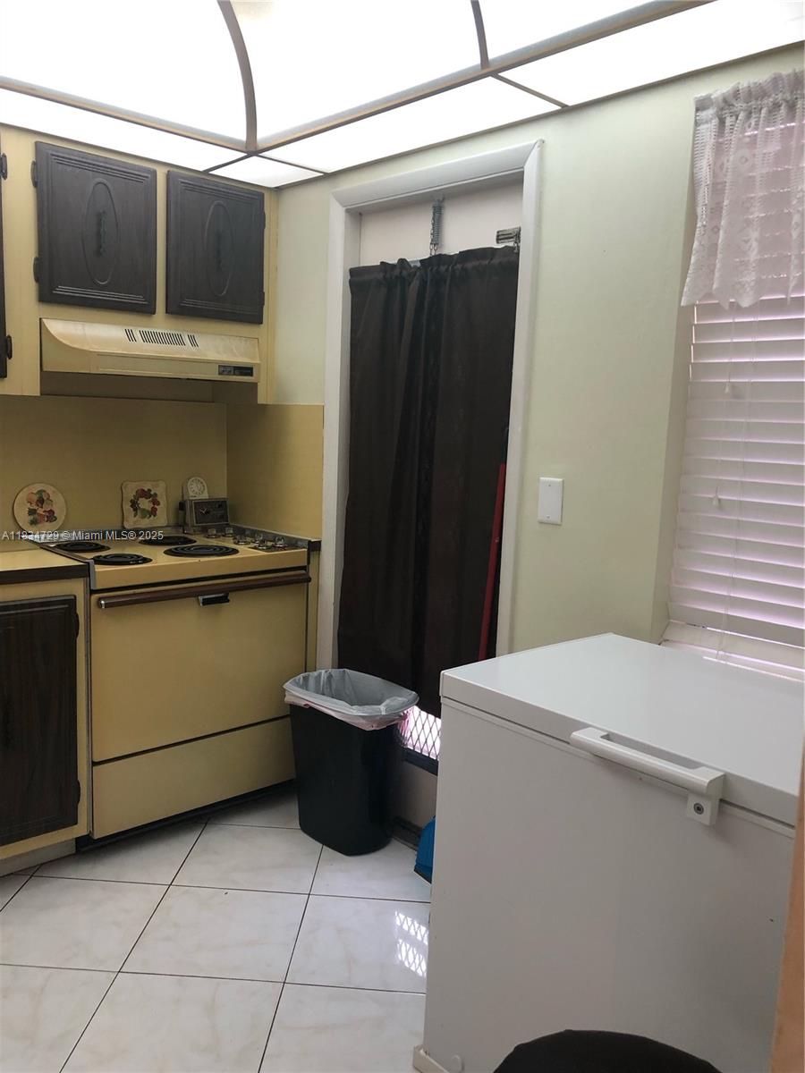 3940 NW 42nd Ave #115, Lauderdale Lakes, Florida image 7