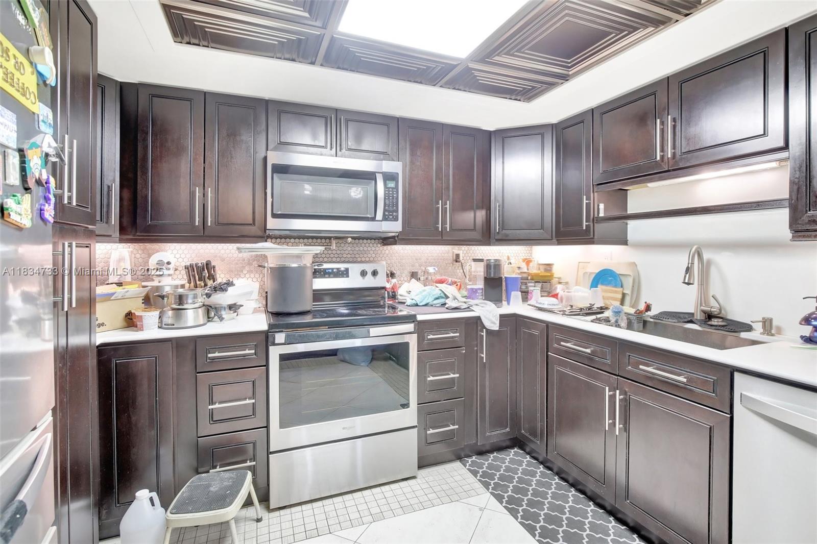 535 NW 98th Ave, Plantation, Florida image 4