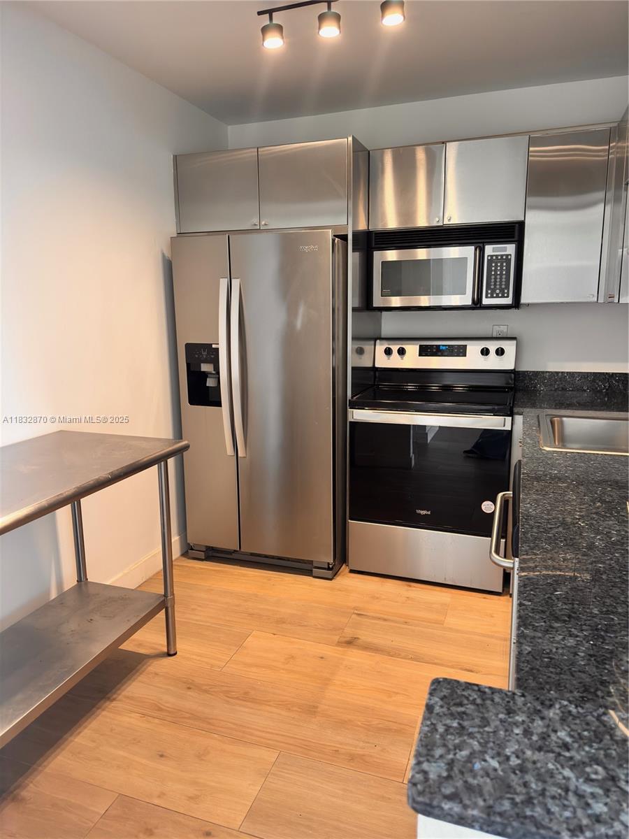 Property photo # 9