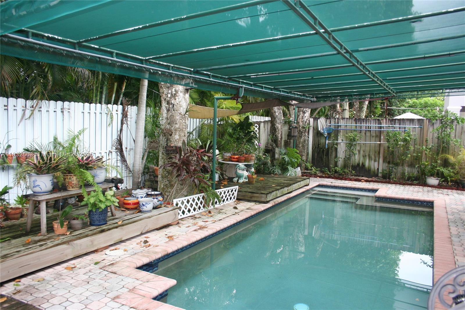 Residential, Doral, Florida image 28