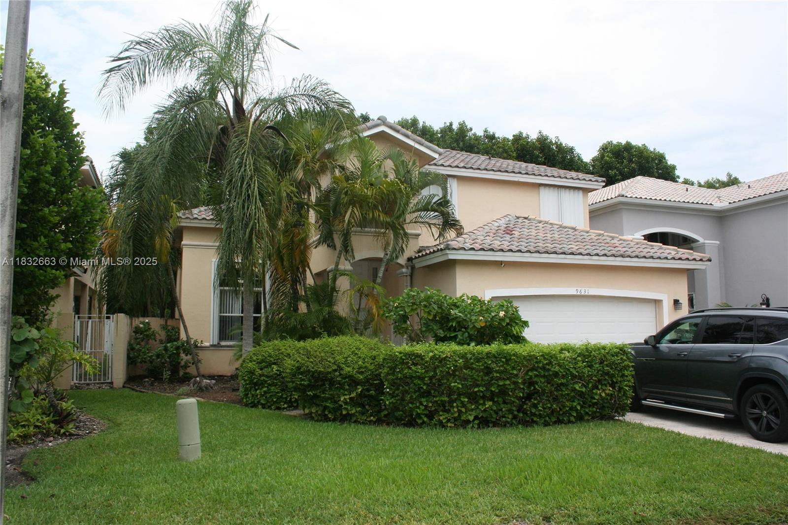 Residential, Doral, Florida image 4