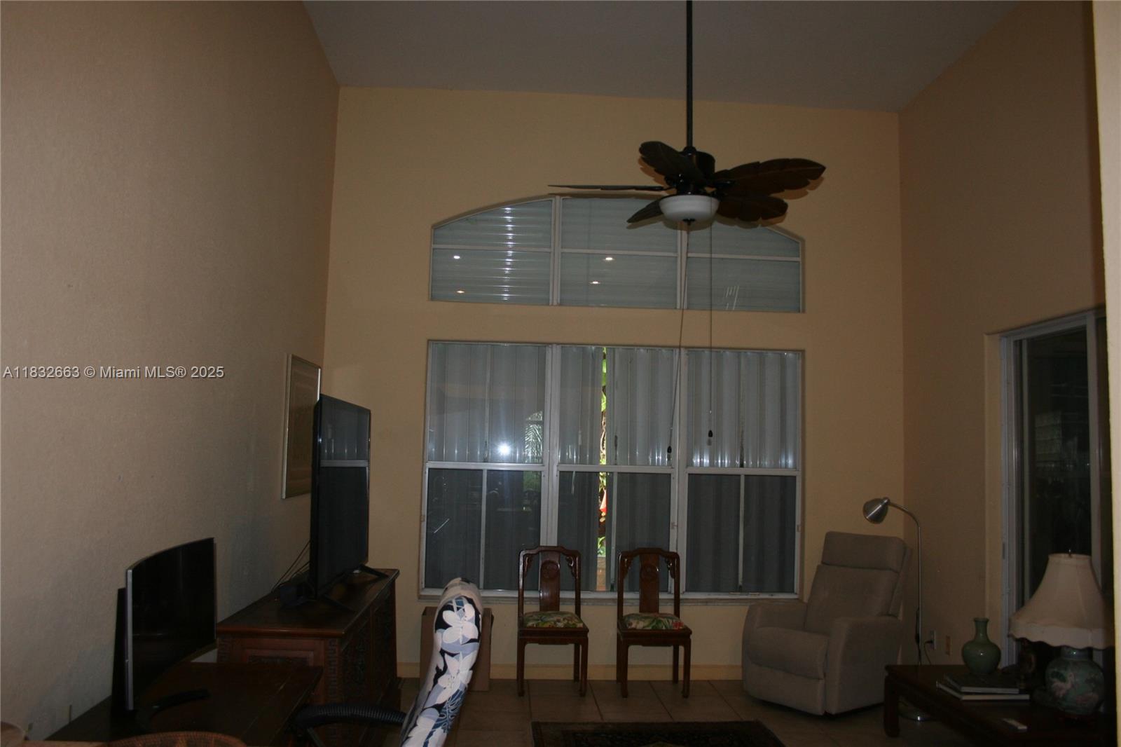 Residential, Doral, Florida image 8