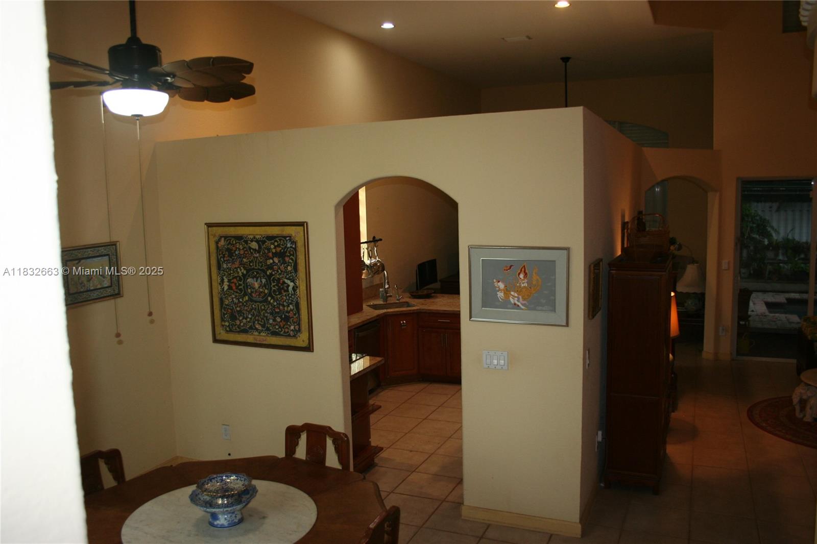 Residential, Doral, Florida image 9