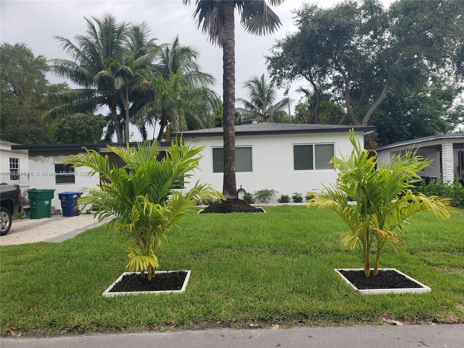 270 NE 162nd St, Miami, Florida image 1