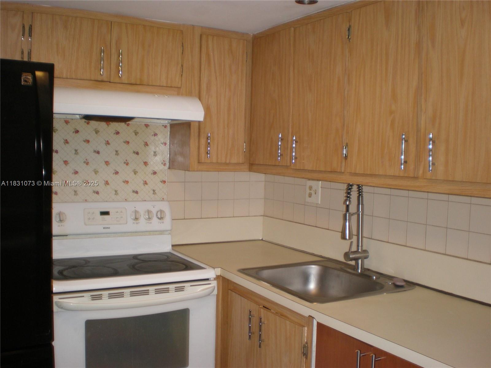 5855 Washington St #92, Hollywood, Florida image 3