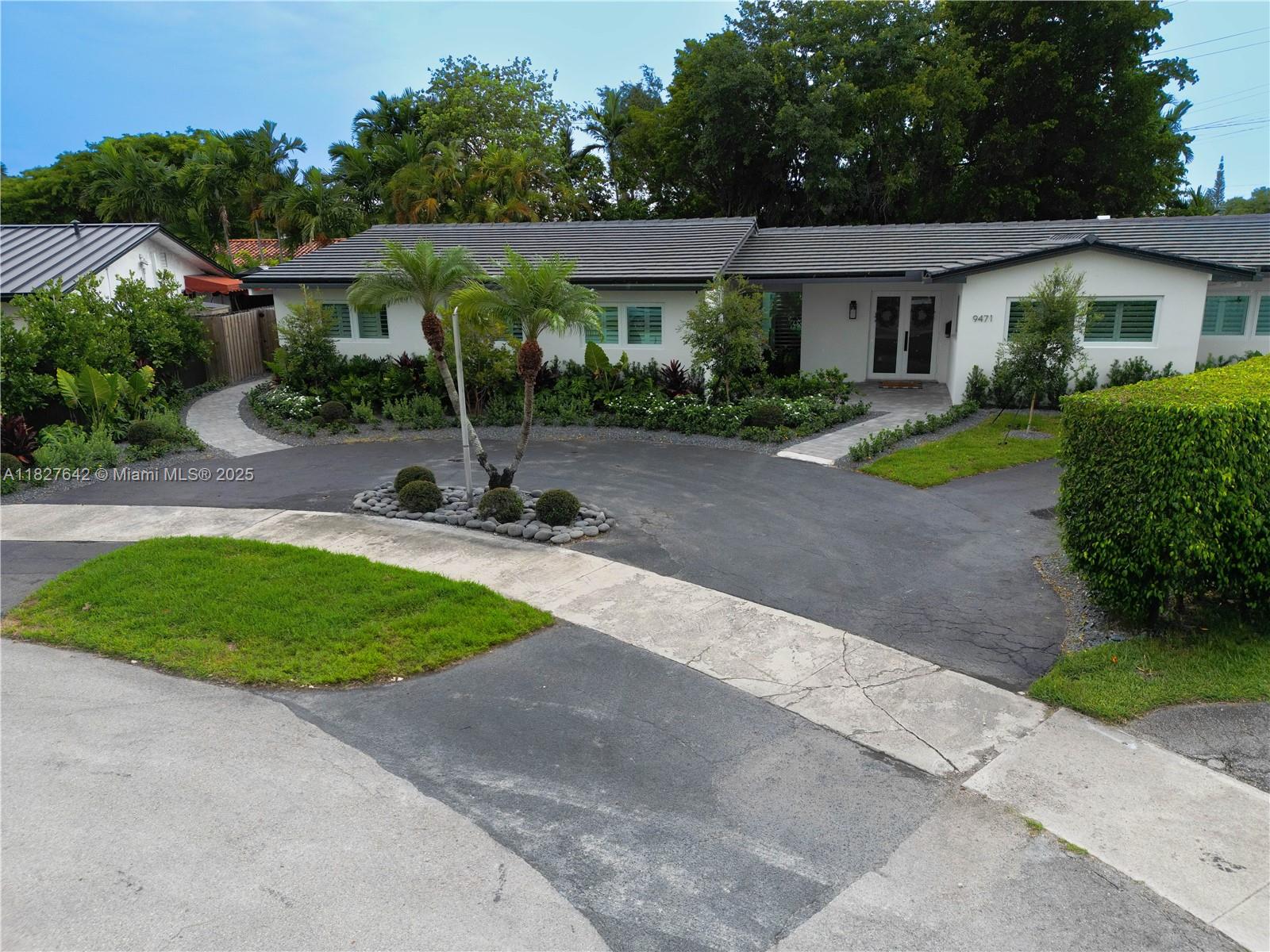 9471 SW 10th St, Miami, Florida image 2