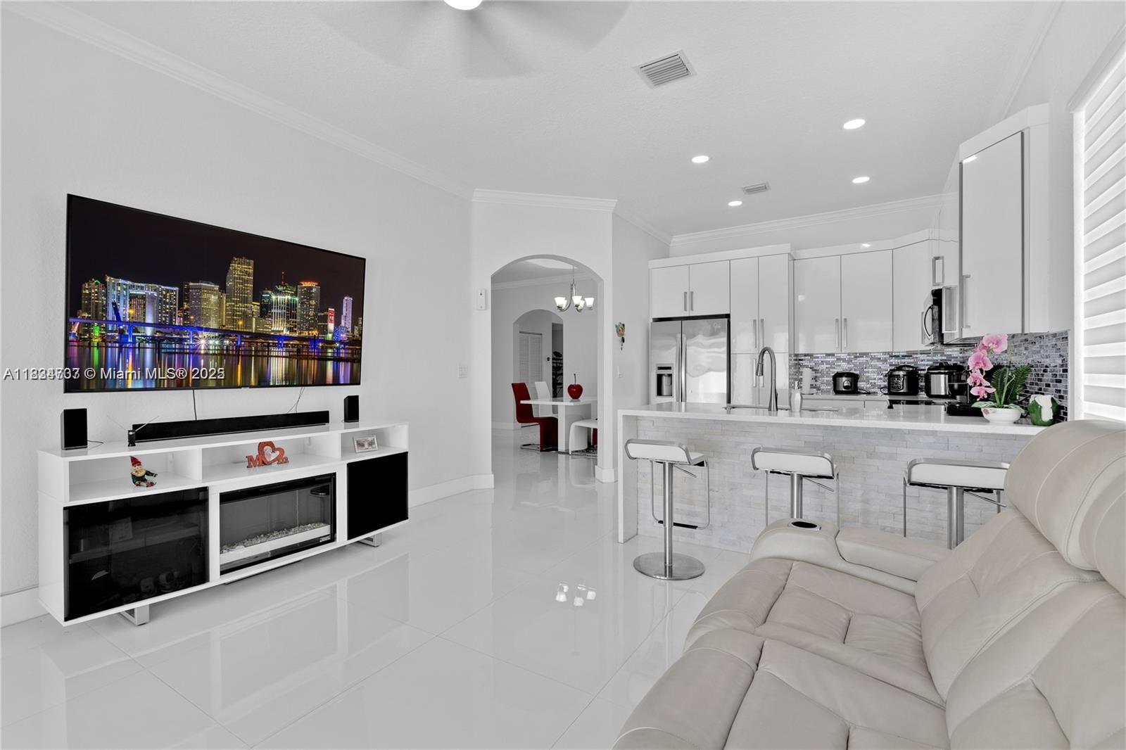 Property photo # 6