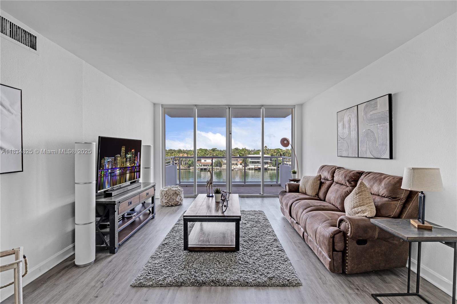 7771 NW 46th St, Lauderhill, Florida image 6