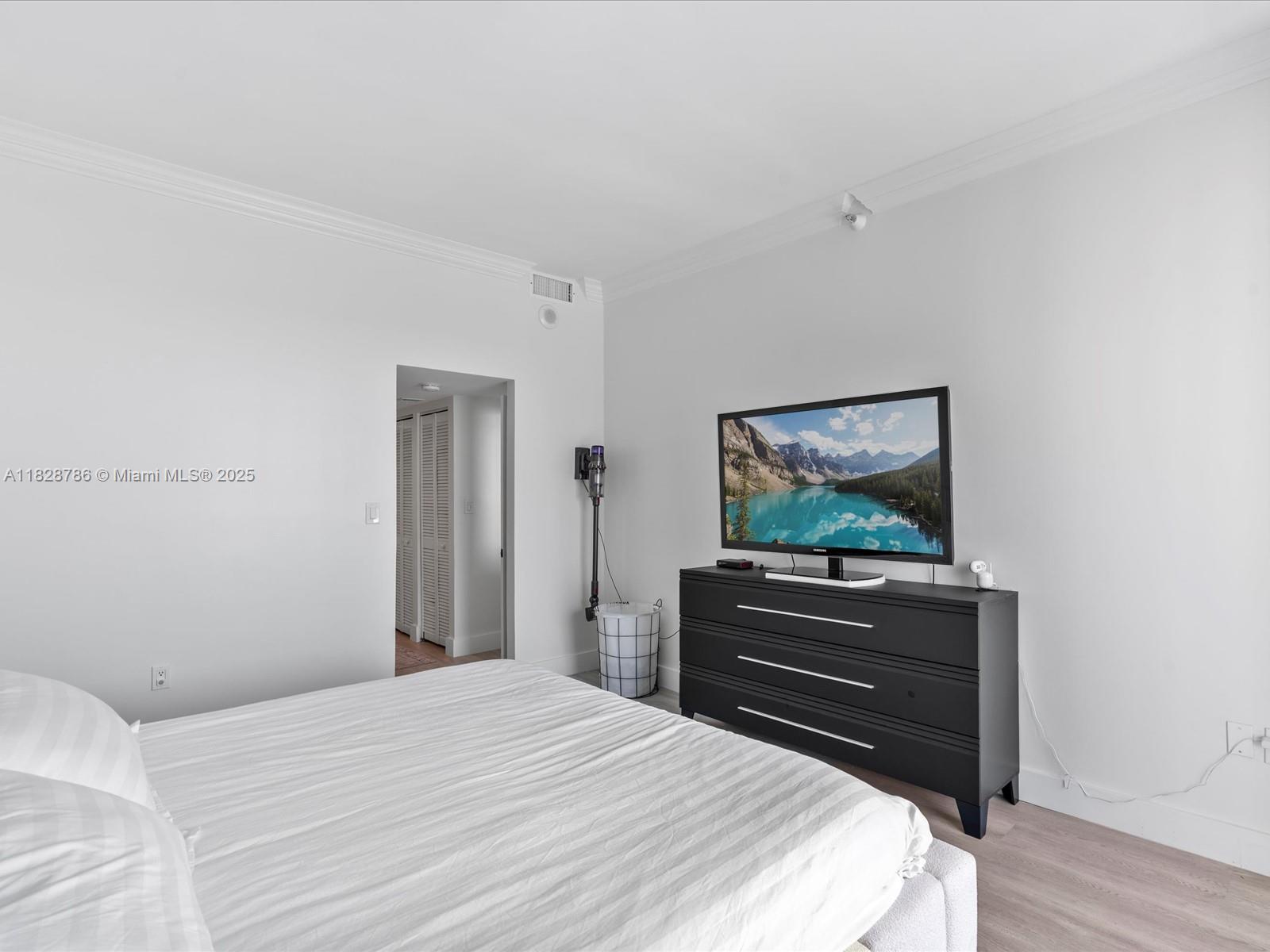 20505 E Country Club Dr #PH36, Aventura, Florida image 28
