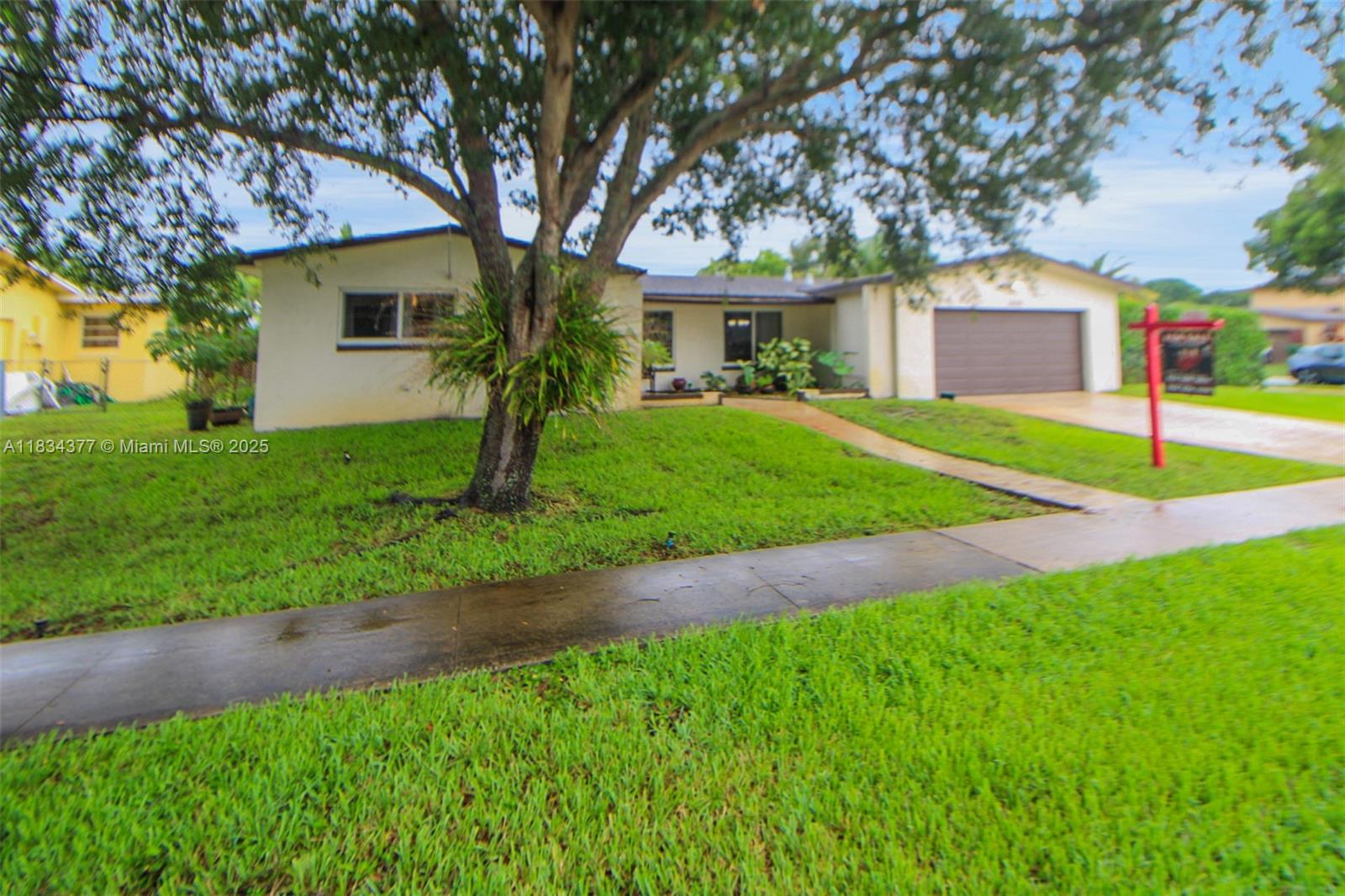 12000 NW 20th St, Pembroke Pines, Florida image 27