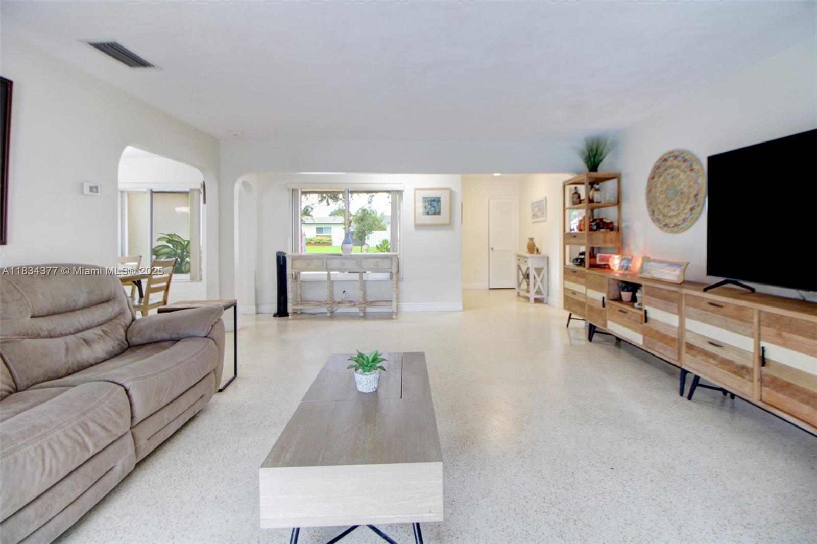 12000 NW 20th St, Pembroke Pines, Florida image 3