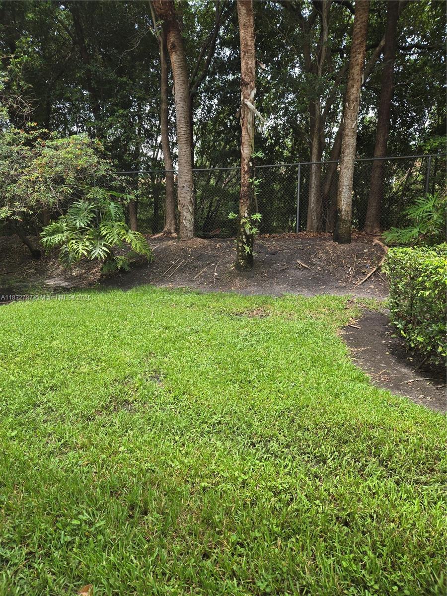 800 SW 142nd Ave #N111, Pembroke Pines, Florida image 12