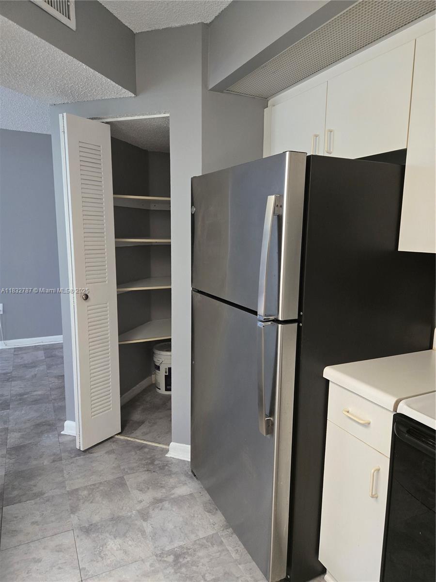 800 SW 142nd Ave #N111, Pembroke Pines, Florida image 8