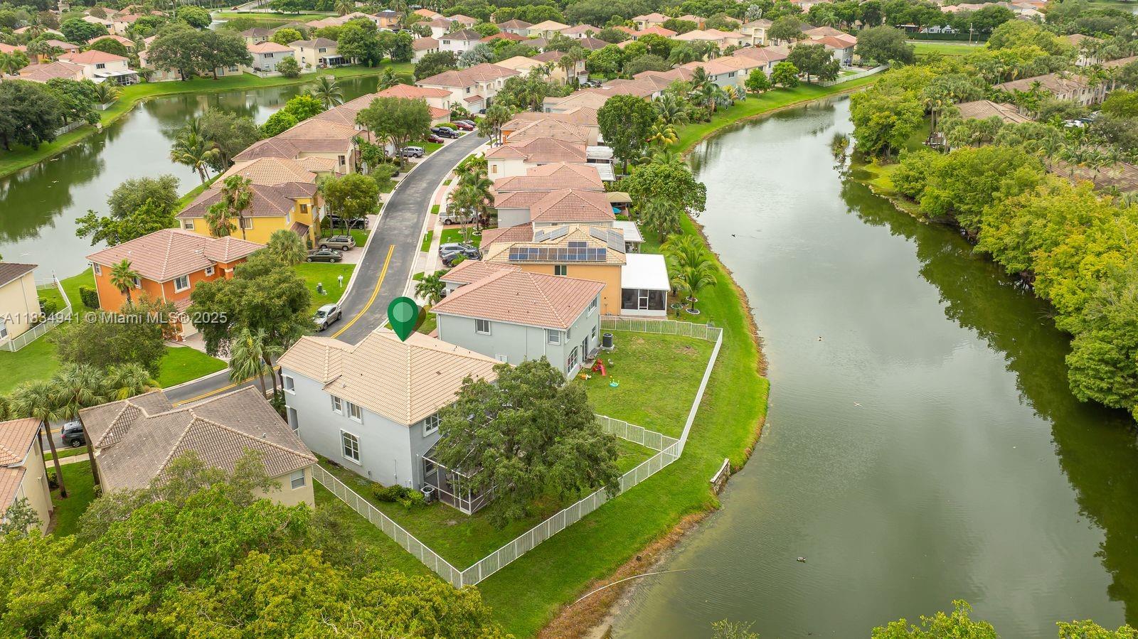 7755 NW 23rd St, Pembroke Pines, Florida image 36