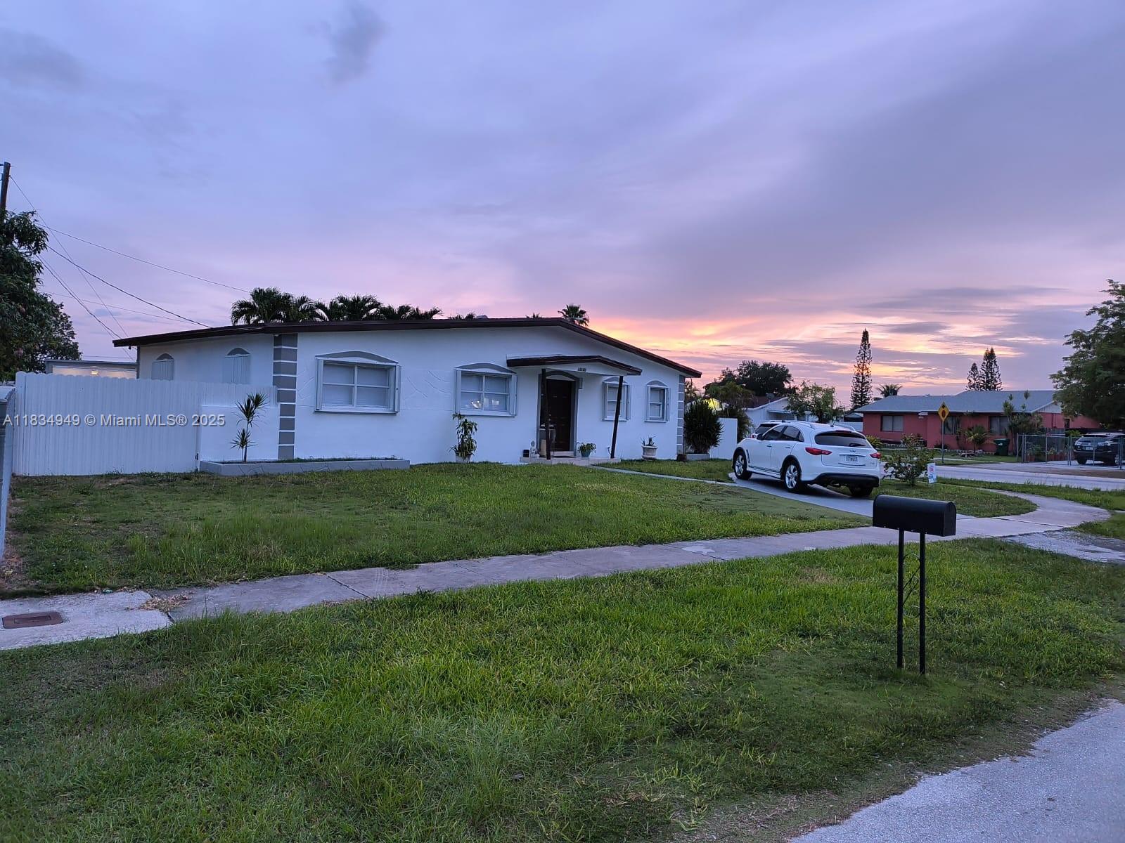 12140 SW 187th St, Miami, Florida image 2