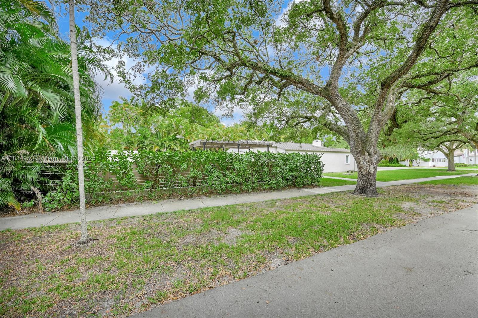 295 De Leon Dr, Miami Springs, Florida image 14
